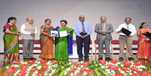 Faculties completed a project based ACME from the Nodal centre receiving degree certificate