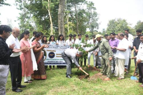 01.08.2022 Trees Plantation Campaign by Hon. V.C. on eve of Hon. Chancellor Birthday 