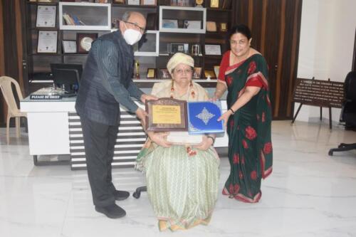 Felicitation Prog to Dr. (Mrs.) N. S. Mahantashetti, Principal, JNMC. for IAP Bangalore – BPS 8th Bengaluru PEDICON 2021 PEDICON 2009 ENDOWMENT LECTURE 